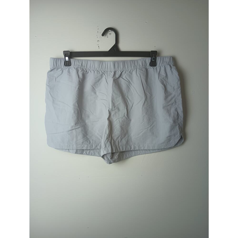 Columbia Shorts Women's XL 4 Inch Length Pull on Gray Nylon Running outdoors